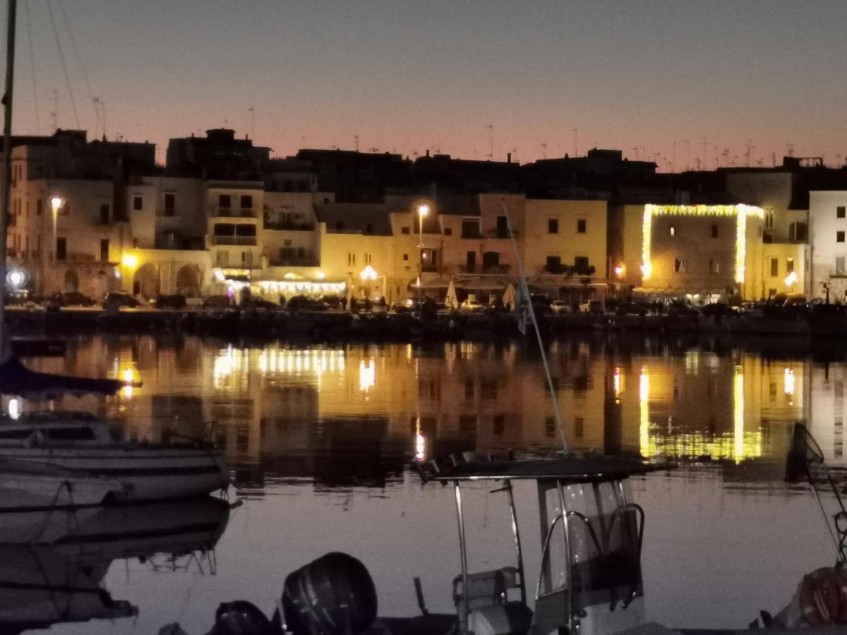 La Finestra Sul Porto Apartman Trani Kültér fotó