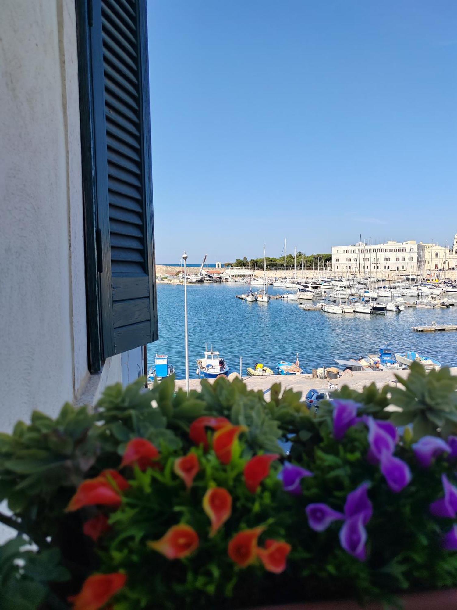 La Finestra Sul Porto Apartman Trani Kültér fotó
