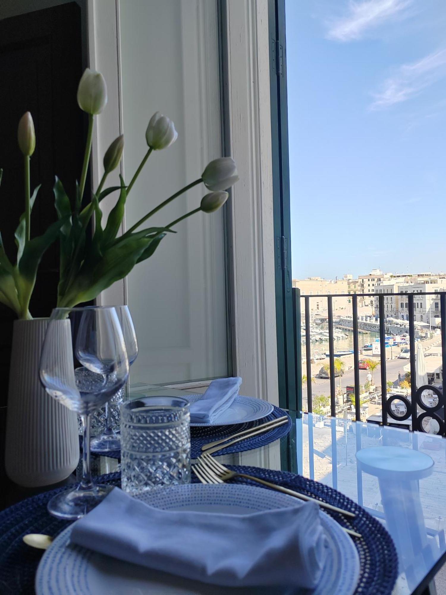 La Finestra Sul Porto Apartman Trani Kültér fotó