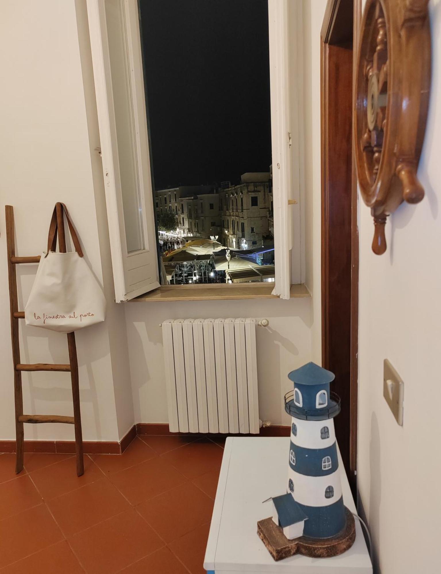 La Finestra Sul Porto Apartman Trani Kültér fotó