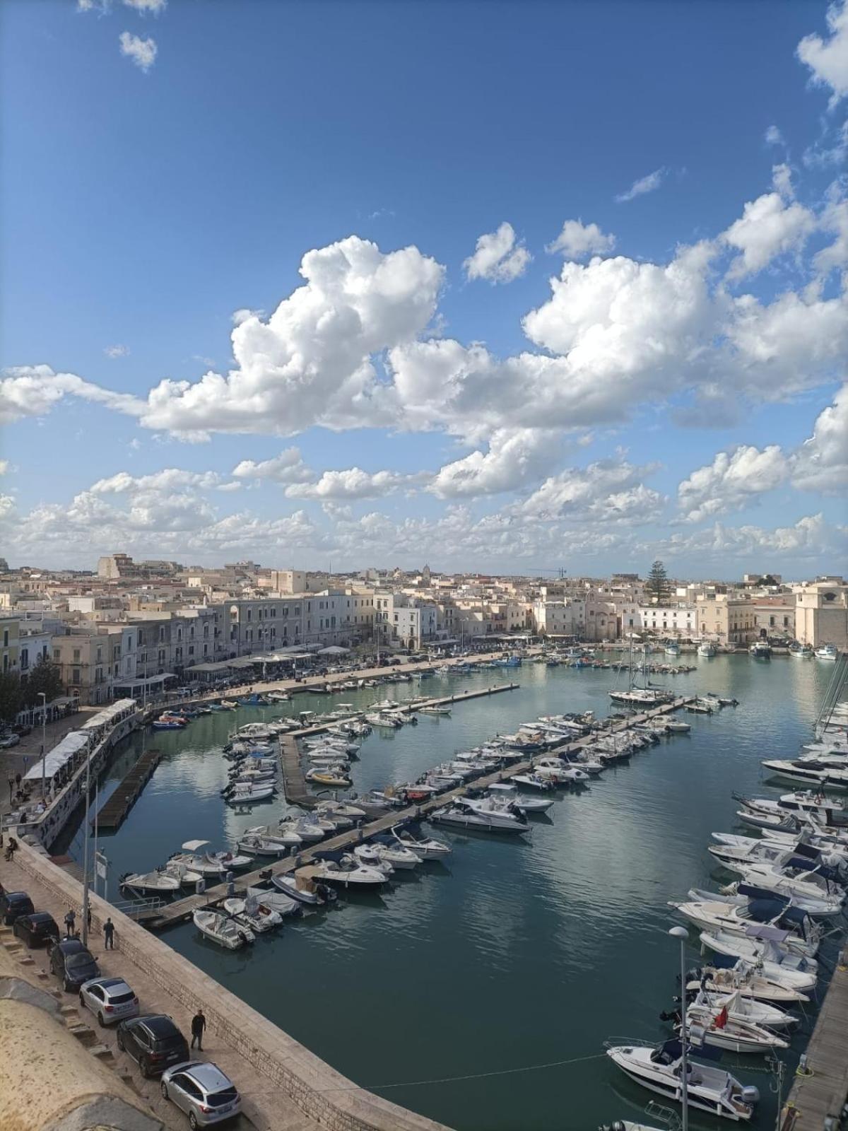 La Finestra Sul Porto Apartman Trani Kültér fotó